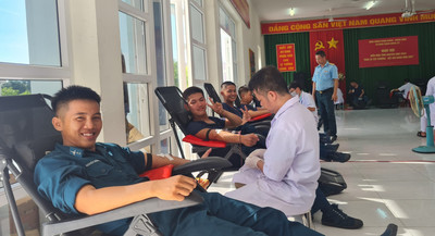 Khánh Hòa: Sư đoàn Phòng không 377 lan tỏa tinh thần hiến máu tình nguyện