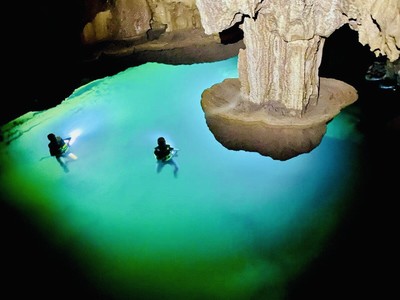 Quảng Bình: Phát hiện hồ Lơ Lửng tại trên vách hang động Phong Nha – Kẻ Bàng