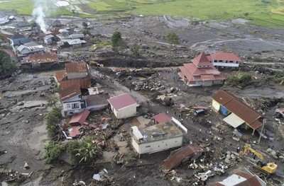 Indonesia "gieo hạt" trên mây ngăn mưa lớn dội xuống vùng lũ lụt