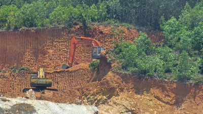Bình Định: Cần kiểm tra hoạt động khai thác khoáng sản rầm rộ của Công ty Tân Lập