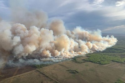 Canada dỡ bỏ lệnh sơ tán do cháy rừng ở thành phố Fort McMurray