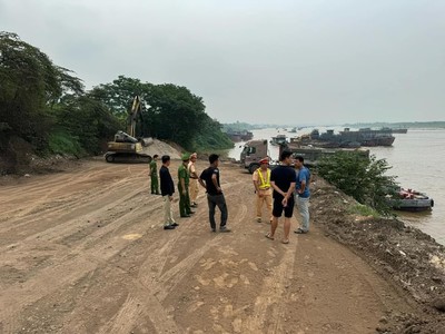 Phú Thọ: Công an thành phố Việt Trì kiểm tra và xử lý các bến thủy nội địa