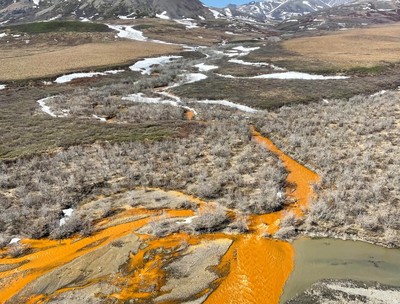 Mỹ: Nhiều con sông tại bang Alaska bất ngờ chuyển sang màu cam