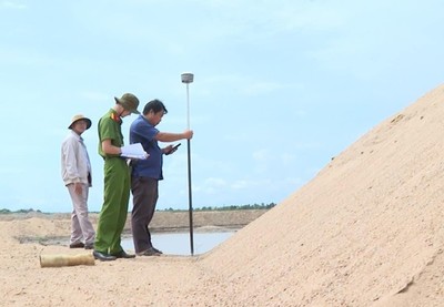 Gia Lai: Khởi tố một đối tượng khai thác cát vượt công suất cho phép