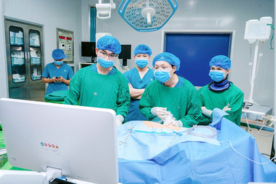 Bệnh viện đa khoa TTH Quảng Bình áp dụng kỹ thuật nội soi tán sỏi thận qua da