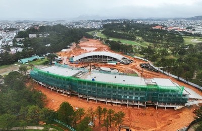 Lâm Đồng: Tạm hoãn việc tháo dỡ công trình Tòa nhà CLB Golf trong Đồi Cù