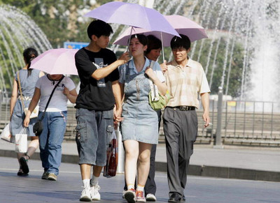 Trung Quốc: Nắng nóng khiến nhiệt độ mặt đất lên tới trên 70 độ C