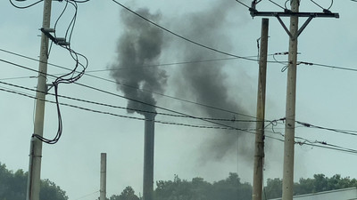Bình Phước: Nhà máy khu công nghiệp vô tư xả khói đen khịt ra môi trường