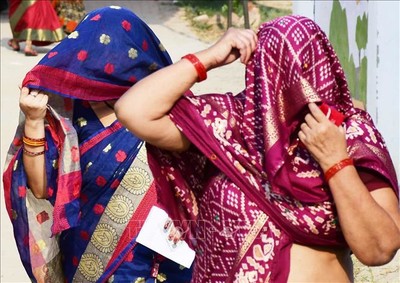 Sáng kiến cứu cánh cho nhiều lao động nữ Ấn Độ dưới cái nóng thiêu đốt 43 độ C