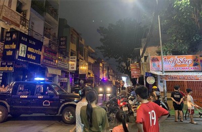 TP.Hồ Chí Minh: Cháy nhà tại quận Tân Phú khiến nhiều người tháo chạy