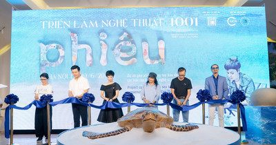 Triển lãm nghệ thuật sắp đặt “Phiêu” trưng bày 1.001 con rùa biển bằng gốm tại Hà Nội