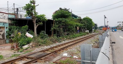 Lào Cai: Tạm thời đóng các tuyến đường gom và các lối mở tự phát băng qua đường sắt