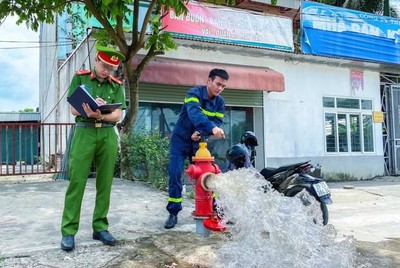 Hà Nội cần xây dựng thêm hơn 10.000 trụ nước chữa cháy