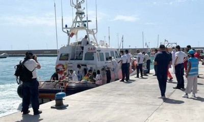 Italy: Chìm tàu ngoài khơi khiến gần 80 người thiệt mạng và mất tích