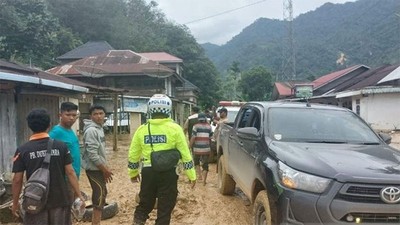 Indonesia: Hơn 4.000 người dân bị cô lập do mưa lũ