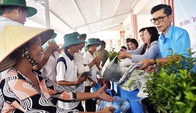 Kiên Giang: Phát động phong trào thi đua nông dân bảo vệ môi trường