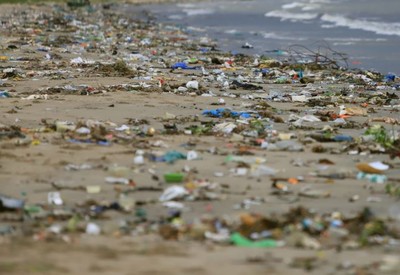 Xác định nguồn phát tán rác thải biển bằng mô hình mới