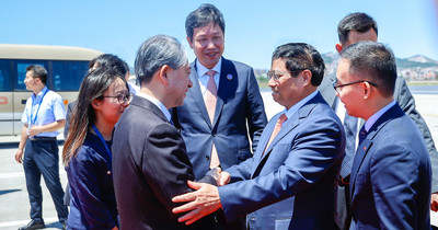 Thủ tướng Phạm Minh Chính tới Đại Liên, bắt đầu tham dự Hội nghị WEF và làm việc tại Trung Quốc