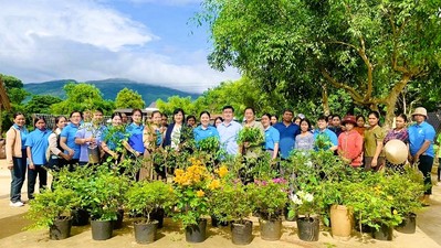 Gia Lai: Phụ nữ Mang Yang phát động trồng cây Đời đời nhớ ơn Bác Hồ