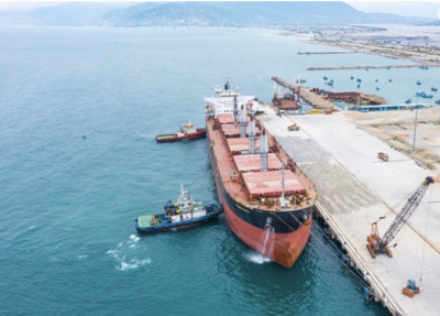 Ninh Thuận đón tàu quốc tế tải trọng hơn 50.000 tấn