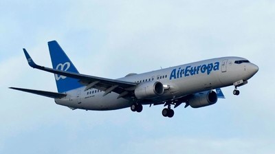 Máy bay Air Europa hạ cánh khẩn cấp do nhiễu động không khí
