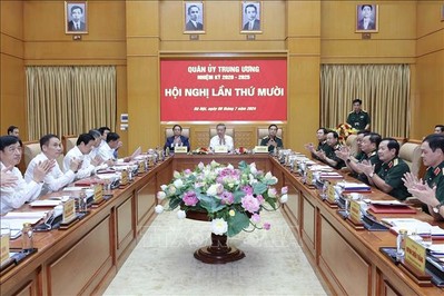 Chủ tịch nước Tô Lâm và Thủ tướng Phạm Minh Chính dự Hội nghị Quân ủy Trung ương