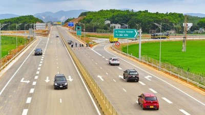 Đầu năm 2025, sẽ thu phí 12 cao tốc do Nhà nước đầu tư