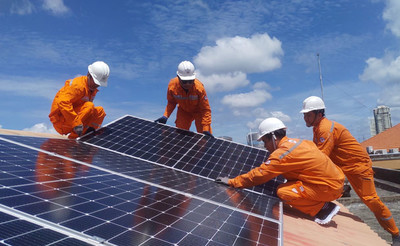 Hoàn thiện cơ chế khuyến khích phát triển điện mặt trời mái nhà tự sản tự tiêu