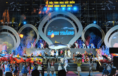 Sôi động đêm diễn Lễ hội Tinh hoa đất biển Bình Định năm 2024