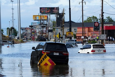 Mỹ: Khoảng 1 triệu hộ gia đình ở bang Texas vẫn mất điện sau bão Beryl