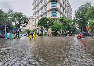 Hà Nội: Cảnh báo ngập lụt khu vực nội thành