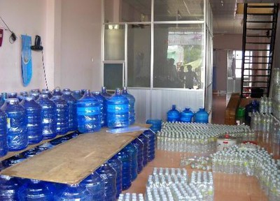Xử phạt hàng loạt cơ sở sản xuất nước uống đóng chai ở Hà Nội