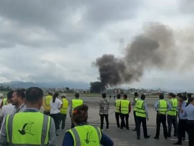 Máy bay rơi khi cất cánh ở Nepal, tìm thấy 22 thi thể