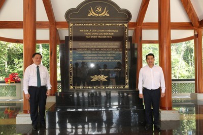 Tây Ninh: Trưởng ban Tuyên giáo Trung ương về thăm và dâng hương tại Khu di tích lịch sử quốc gia