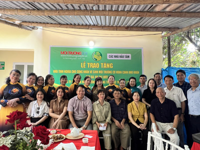 Khánh thành nhà tình nghĩa cho nữ công nhân vệ sinh môi trường tỉnh Hưng Yên