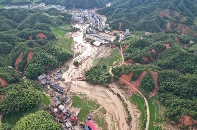 Mưa bão và lũ lụt ở châu Á khiến hơn 250 người thiệt mạng trong tuần qua