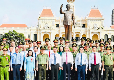 Tổng Bí thư, Chủ tịch nước Tô Lâm dự Lễ Báo công dâng Bác của Công an TP HCM