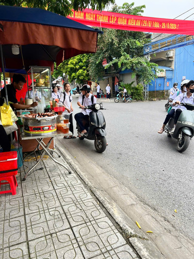 Hải Phòng: Nguy cơ mất an toàn thực phẩm tại các cổng trường học trên địa bàn