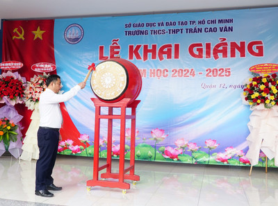 TP.HCM: Gần 6.000 học sinh Trường Trần Cao Vân khai giảng năm học mới