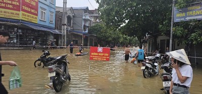 Thái Nguyên ngập sâu trong lũ lớn, cảnh báo cấp độ 3