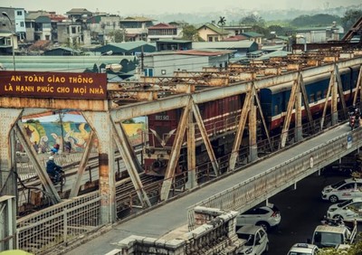 Dừng chạy tàu qua cầu Long Biên do ảnh hưởng bão số 3