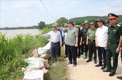 Tổng Bí thư, Chủ tịch nước Tô Lâm kiểm tra công tác khắc phục hậu quả bão, lũ tại Tuyên Quang