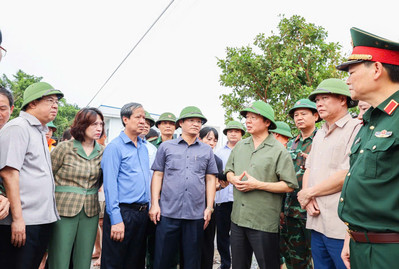 Phó Thủ tướng Trần Hồng Hà kiểm tra công tác khắc phục lũ lụt tại Nam Định