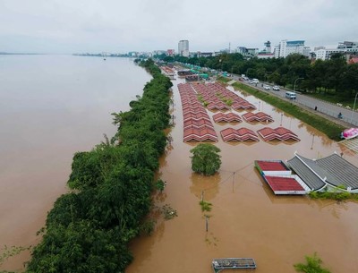 Cảnh báo khẩn nguy cơ lũ lụt ở thủ đô Viêng Chăn của Lào