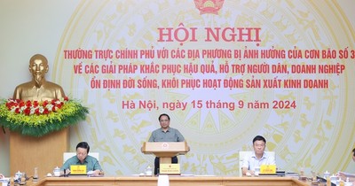 Thủ tướng chủ trì Hội nghị với các địa phương về khắc phục hậu quả bão