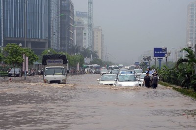 Thành phố nhận lượng mưa nhiều hơn vùng nông thôn: Những hệ quả đáng lo ngại