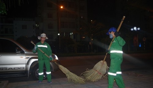 Những đêm không ngủ của công nhân môi trường tại thành phố Sầm Sơn