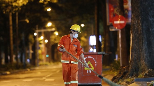 Anh công nhân quét rác đáng kính của thành phố Long Xuyên