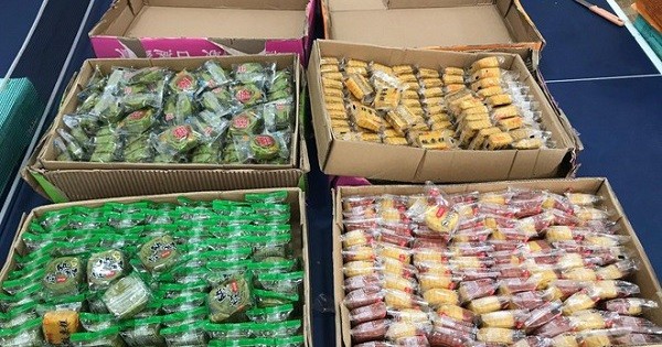 Ngăn chặn hơn 4.000 bánh trung thu nhập lậu chuẩn bị tiêu thụ tại Hà Nội