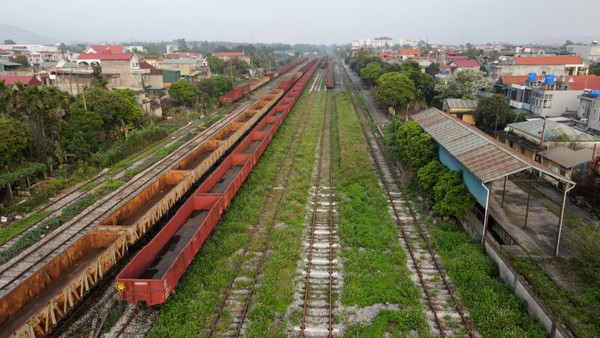 Lý giải lý do chậm tiến độ 17 năm của dự án đường sắt Yên Viên - Hạ Long